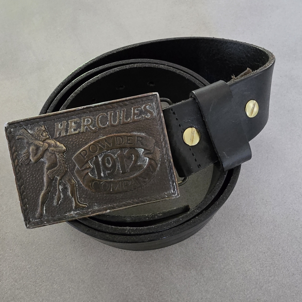 Hercules Powder Company Vintage 1976 Leather Belt 42